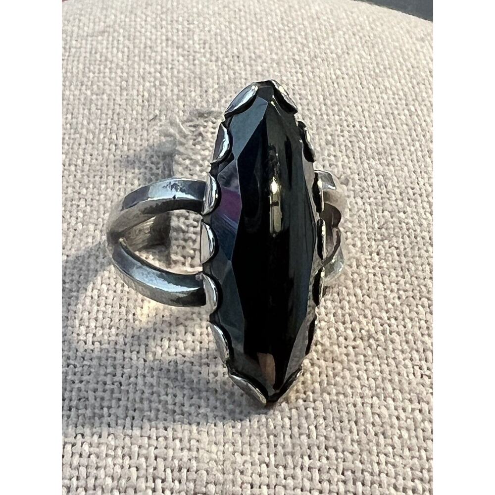 Bell trading post company. Sterling silver size 6 hematite ring. Signed.